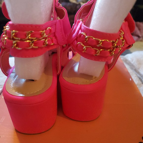 Platform sandal - Picture 4 of 9